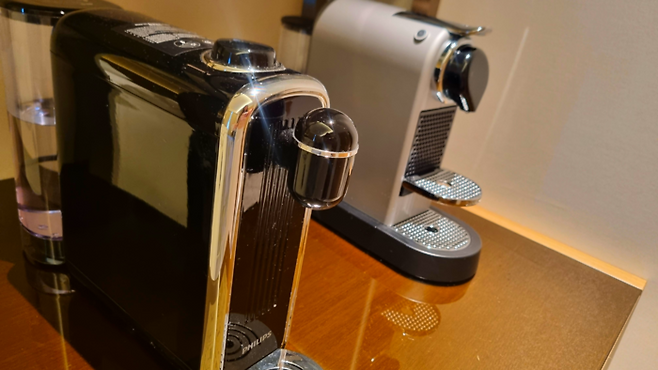 객실 내 가열식 정수기 / 사진=김혜성 여행+ 기자