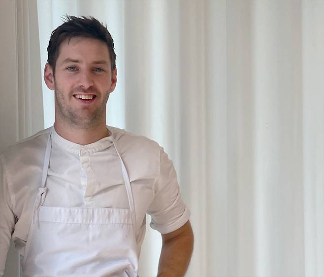 조셉 리저우드 ‘에빗’ 오너 셰프- 현 미슐랭 원스타 레스토랑 에빗 오너 셰프, 호주 요리 학교 인더스트리 링크트(Industry linked) 졸업, 전 레드버리·프렌치 론드리 셰프