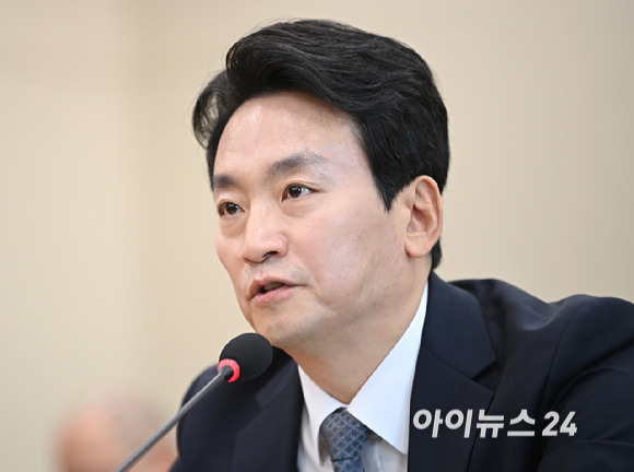 박장범 한국방송공사 사장 후보자가 18일 서울 여의도 국회 과학기술정보방송통신위원회에서 열린 인사청문회에서 질의에 답변하고 있다. [사진=곽영래 기자]