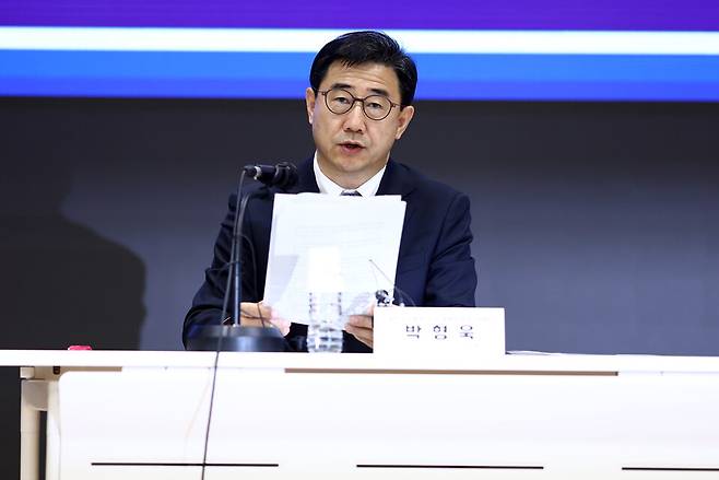 18일 오전 박형욱 대한의사협회 비상대책위원장이 서울 용산구 대한의사협회에서 기자회견을 갖고 있다. ⓒ연합뉴스