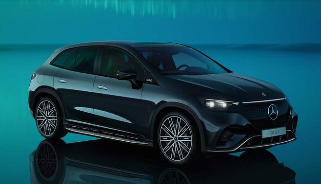 사진 : 벤츠 EQE SUV