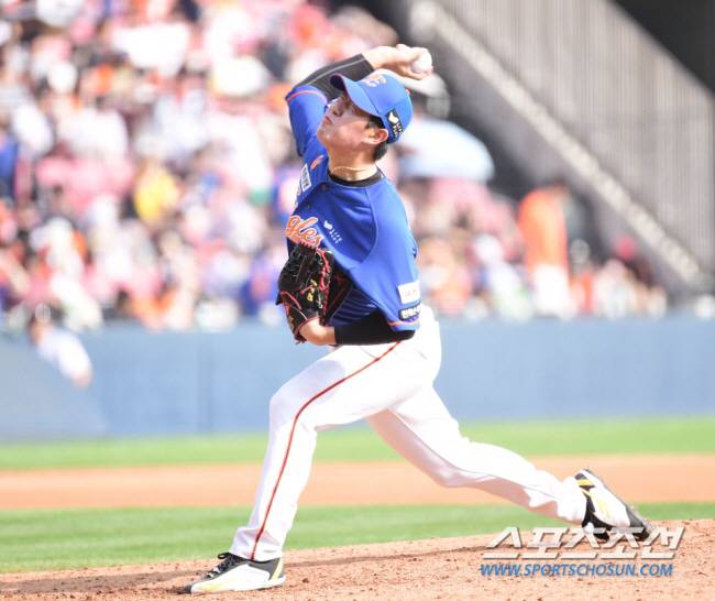 7일 잠실구장에서 열린 LG와 한화의 경기. 투구하고 있는 한화 한승주. 잠실=송정헌 기자songs@sportschosun.com/2024.09.07/