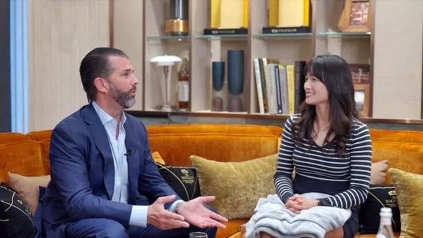 빌드업 코리아의 김민아 대표가 트럼프 장남인 트럼프 주니어를 인터뷰하는 모습. /유튜브 채널 ‘엠킴Mkim TV’