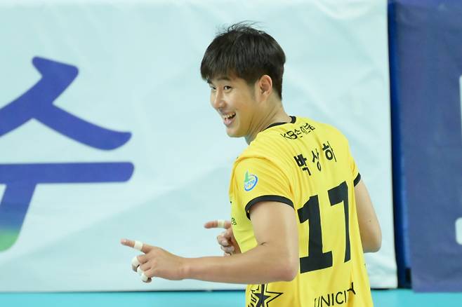 KB손해보험 제공권 싸움을 이끌고 있는 박상하. 사진=한국배구연맹