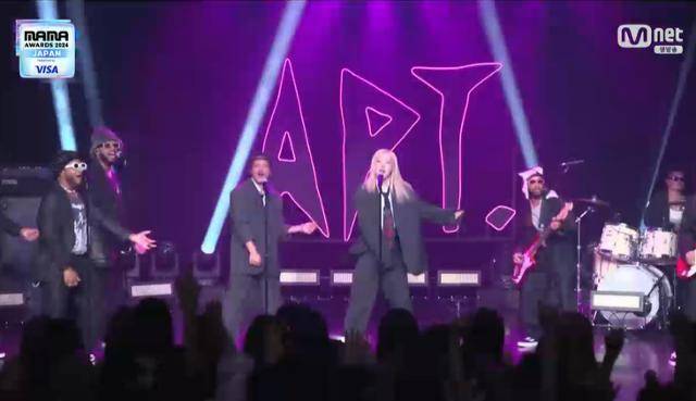 일본 챕터1 공연의 백미는 로제와 브루노 마스의 합동 무대였다. 엠넷 캡처