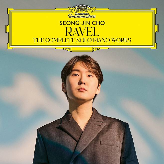 Cover image of Cho Seong-jin's "Ravel: The Complete Solo Piano Words" (Deutsche Grammophon)