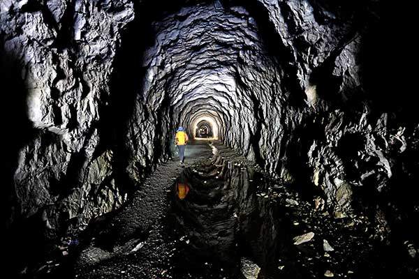 1km가 넘는 긴 터널을 지나면 피셔알프 마을로 연결된다. 외딴 행성에서 지구로 돌아가는 과정마냥 독특한 터널이었다.