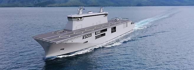 네덜란드 다멘 조선소에서 제안하는 7000t급 다목적 지원함(MPSS) 상상도. 무인기와 헬기 등을 운용한다. 다멘 조선소 홈페이지 캡쳐