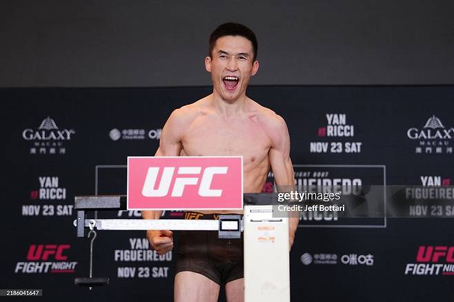 gettyimages-2186041647-2048x2048.jpg 이번주 UFC 진출을 걸고 싸우는 한국인 파이터들 페이스 오프 ㄷㄷ