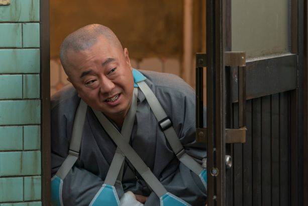 영화 ‘완득이’ 때는 배우 김윤석 곁에서 빛나던 후배 박수영, 이번엔 이승기의 인생 연기를 뽑아내는 선배 역할을 톡톡히 했다. ⓒ