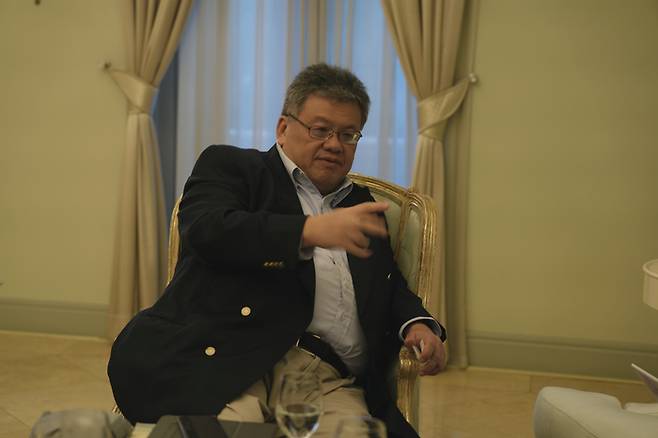 인터뷰 하고 있는 다토 마크 여(Dato‘ Mark Yeoh)는 YTL 호텔 전무이사(The Executive Director of YTL Hotels) / 사진=헤븐스 포트폴리오