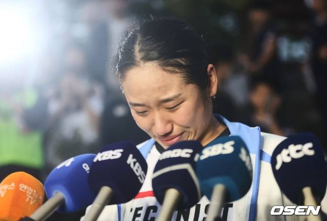 지난달 전국체전에서 인터뷰 도중 눈물을 흘리는 안세영.
