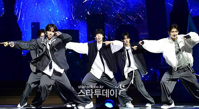 그룹 투어스. <강영국 기자>