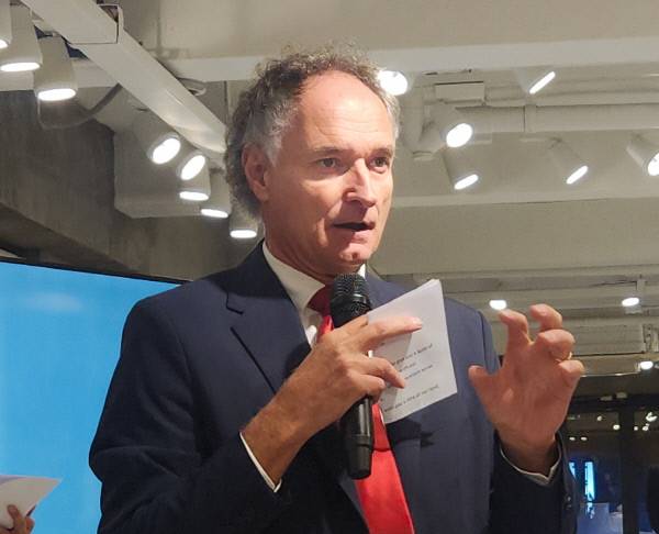 주한 이탈리아 대사관과 이탈리아관광청은 지난 10일 '제25회 국제 알바 화이트 트러플 옥션'을 맞이해 신사동 하이 스트리트 이탈리아에서 화이트 트러플 갈라 디너를 진행했다. 사진은 랑게 몬페라토 로에로 관광청 브루노 베르테로(Bruno Bertero) 제너럴 매니저