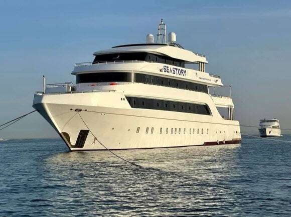 25일 이집트 홍해주 마르사알람 인근에서 침몰한 ‘씨 스토리’의 모습. 마르사알람/신화 연합뉴스