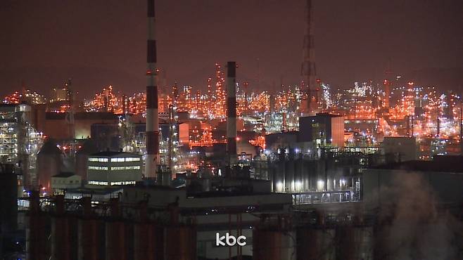 ▲ 전라남도 여수국가산업단지 야경