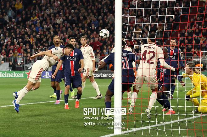 ▲ 김민재는 골키퍼가 놓친 볼을 그대로 머리를 던져 결승골로 연결했다. 1-0으로 승리, 경기 최우수선수가 되기에 충분했던 활약을 했다.