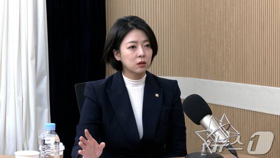 배현진 국민의힘 의원이 28일 뉴스1 유튜브 '팩트앤뷰'에 출연하고 있다.