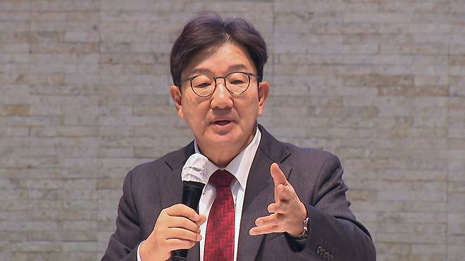 발언하는 권성동 의원