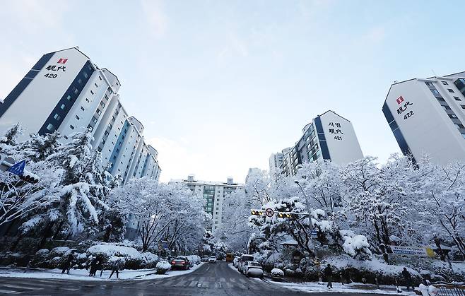 27일 오후 경기도 성남시 분당구 시범단지 현대아파트 모습 [연합]