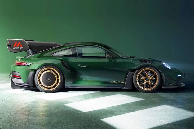 포르쉐 911 GT3 RS 만타이 키트 측면