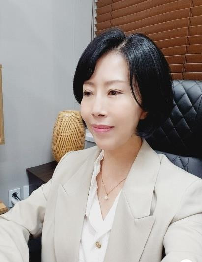 연합뉴스와 인터뷰 중인 김도연 소장 [한국데이트폭력연구소 촬영]