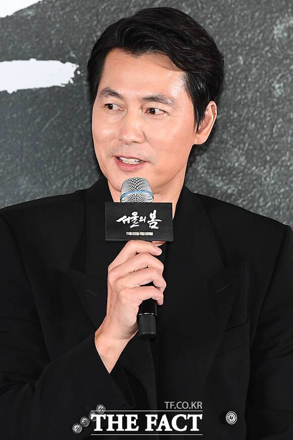 배우 정우성의 제45회 청룡영화상 참석 여부에 관심이 쏠리고 있다. 사진은 지난해 영화 '서울의 봄' 언론배급시사회에 참석한 정우성의 모습. /장윤석 기자