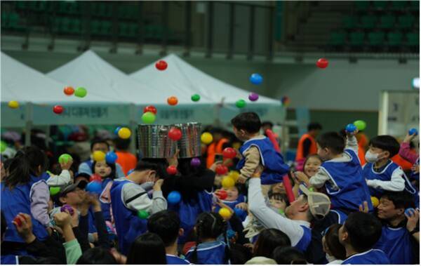 인천시가 아동을 대상으로 한 행사를 벌이고 있다. 인천시 제공
