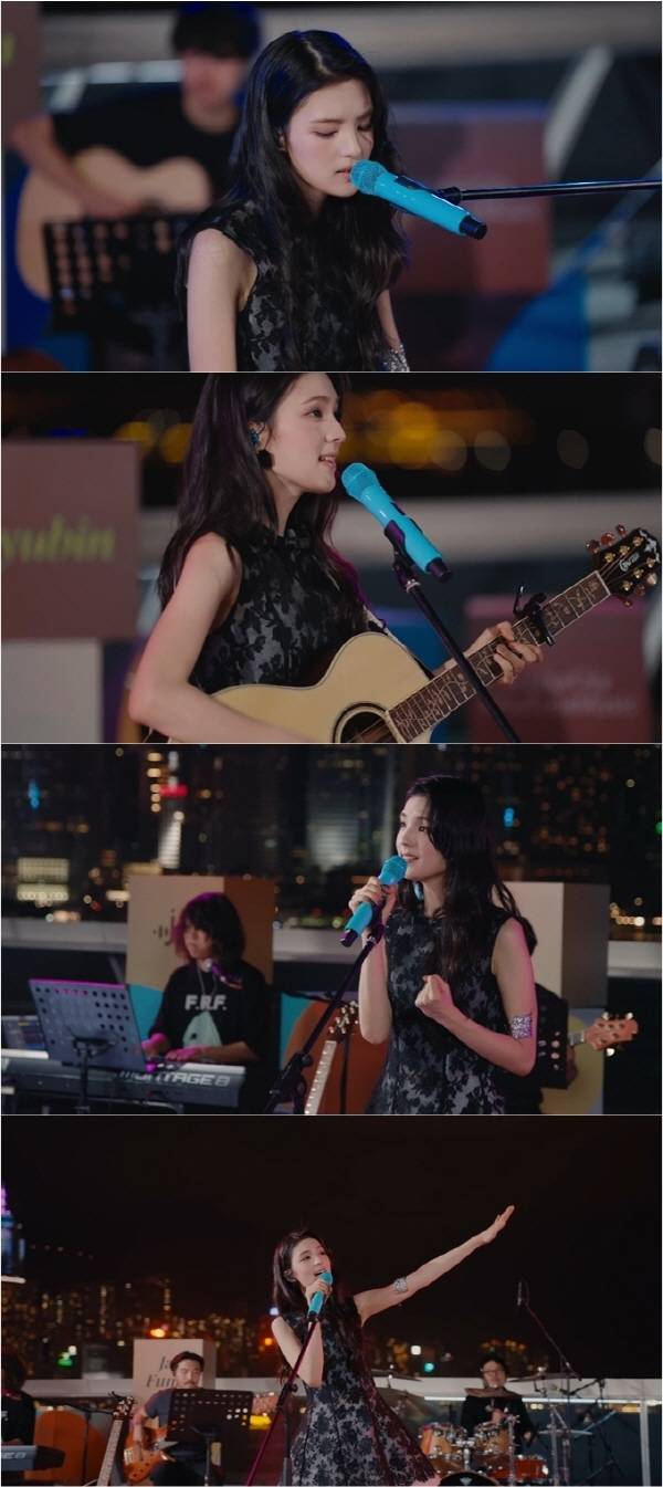 지난 10월 데뷔 첫 홍콩 프로모션을 성공적으로 마친 K-POP 5세대 대표 여자 솔로가수 규빈이 ‘유튜브 뮤직 나이트’ 공연 실황을 깜짝 공개했다. / 사진=규빈 ‘유튜브 뮤직 나이트’ 공연 실황 화면 캡쳐