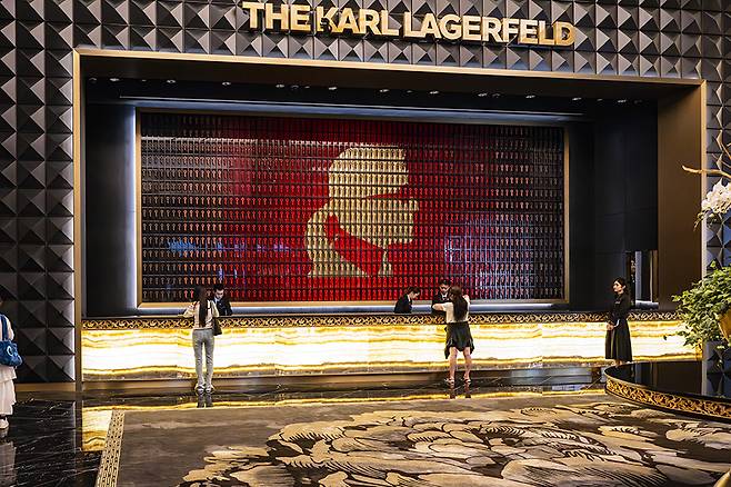 더 칼 라커펠트 마카오 로비 전경. 사진 정인성 작가(레이스위크)