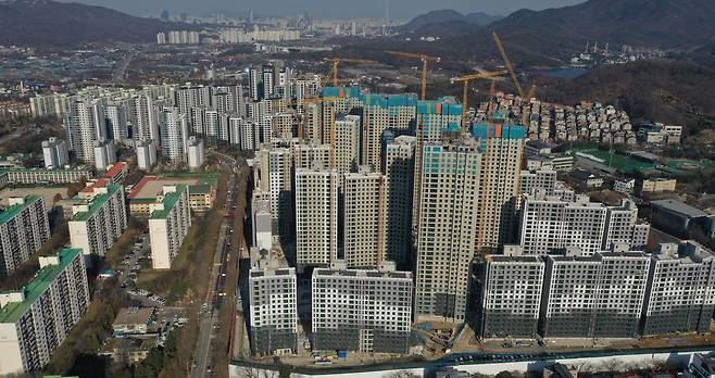경기도 과천시의 한 아파트단지 모습./ 오종찬 기자