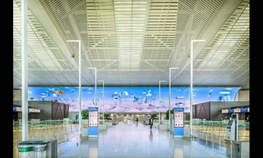 확장된 인천공항 제2여객터미널 출국장 모습. 인천국제공항공사 제공