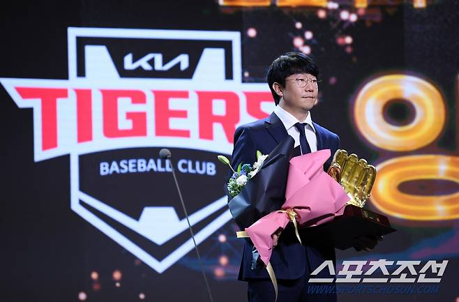 2024 리얼글러브 어워드가 1일 서울 용산구 한남동 그랜드하얏트 서울에서 열렸다. 선발투수 부문 수상자 KIA 양현종이 수상 소감을 말하고 있다. 박재만 기자 pjm@sportschosun.com/2024.12.01/