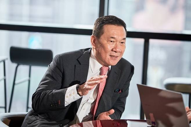 아이버 림 셀리서치 공동설립자·최고의학기술책임자가 2일 서울 강남구 신라스테이에서 인터뷰 질문에 답변하고 있다. 셀리서치 제공