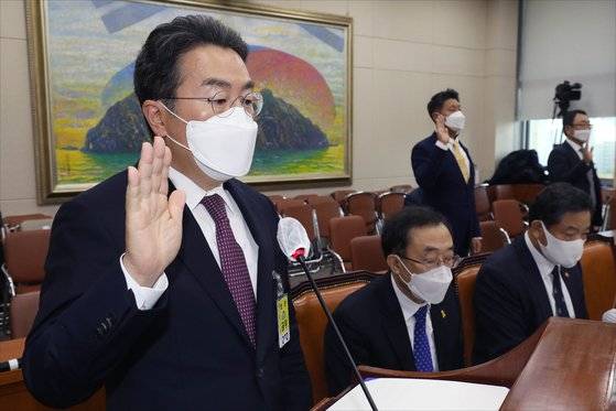 2021년 10월 국회 정무위원회 종합국정감사에 출석한 강한승 쿠팡 대표이사. 임현동 기자