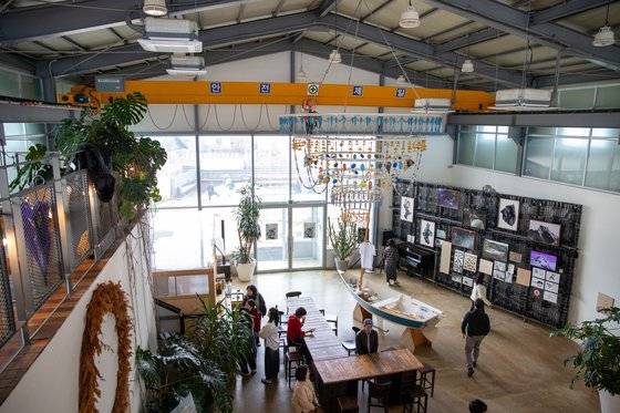 2018년 카페로 탈바꿈 한 칠성조선소.