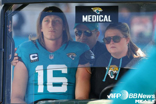 Lawrence was diagnosed with a concussion. Photo (Jacksonville, USA) = ⓒAFPBBNews = News1