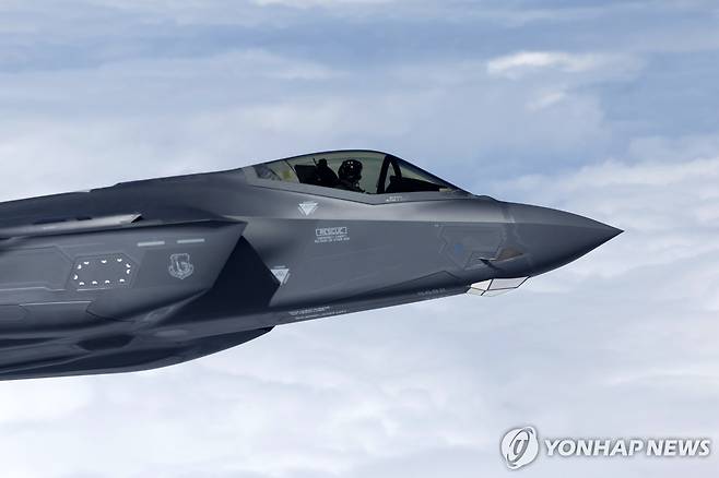 F-35 전투기  위 사진은 기사 내용과 무관합니다 [EPA 연합뉴스 자료사진. 재판매 및 DB 금지]