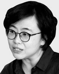 손희정 문화평론가