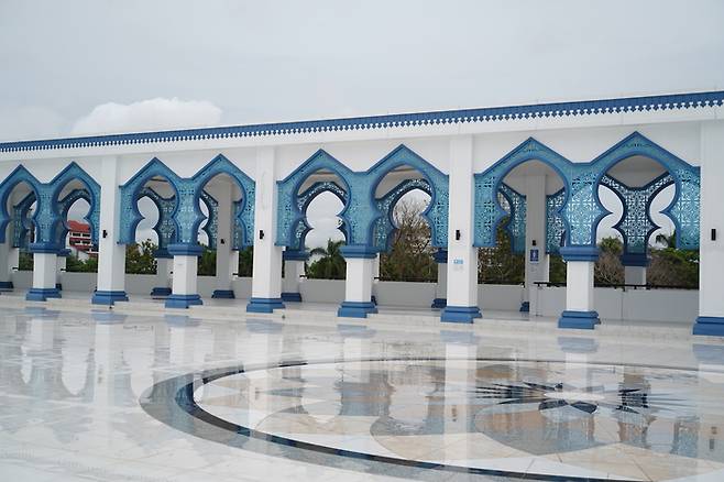 바탐의 이슬람 사원(Grand Mosque Batam). 사진제공|제주항공