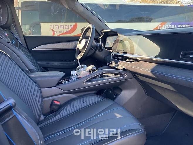 르노코리아 ‘그랑 콜레오스 가솔린 터보 2.0’ 운전석 및 보조석 내부 모습.(사진=정병묵 기자)