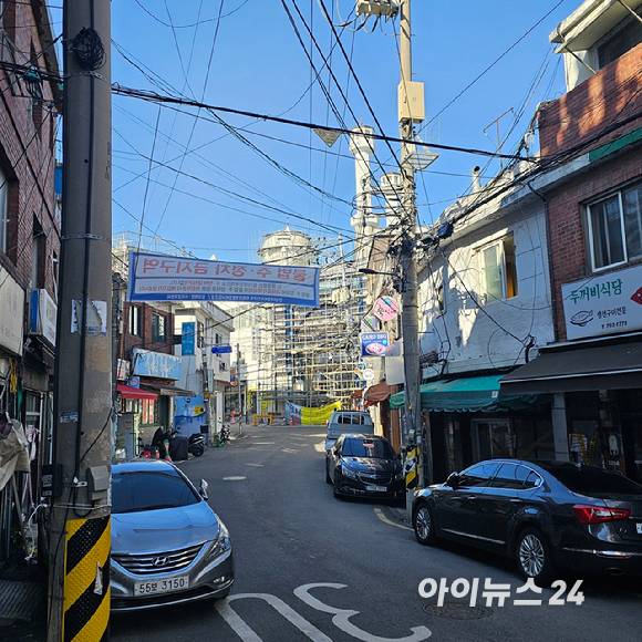 한남3구역이 위치한 이태원우사단길에 인근 전경. 2024.12.5 [사진=이효정 기자 ]