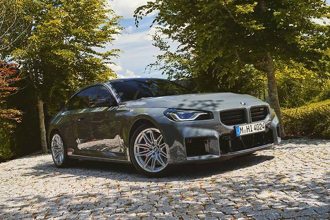 BMW 신형 M2 전측면