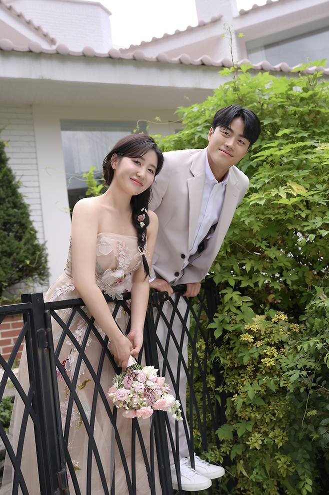 KT 위즈 천성호가 12월 신부와 백년가약을 맺는다. KT 위즈