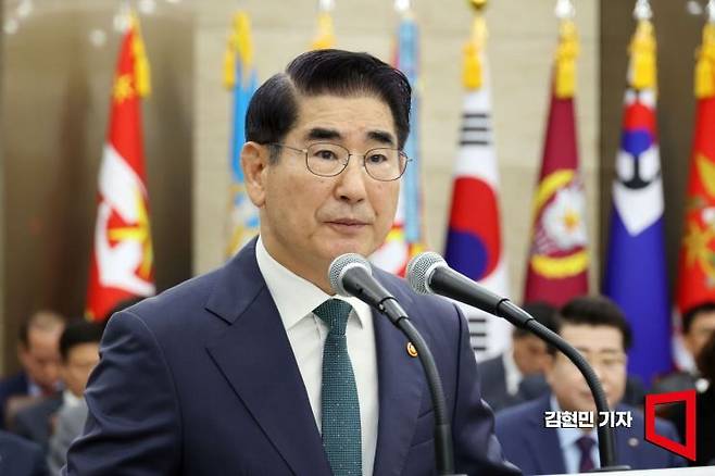 김용현 국방부 장관이 서울 용산구 국방부에서 열린 국정감사에서 업무보고를 하고 있다. 사진=국회사진기자단