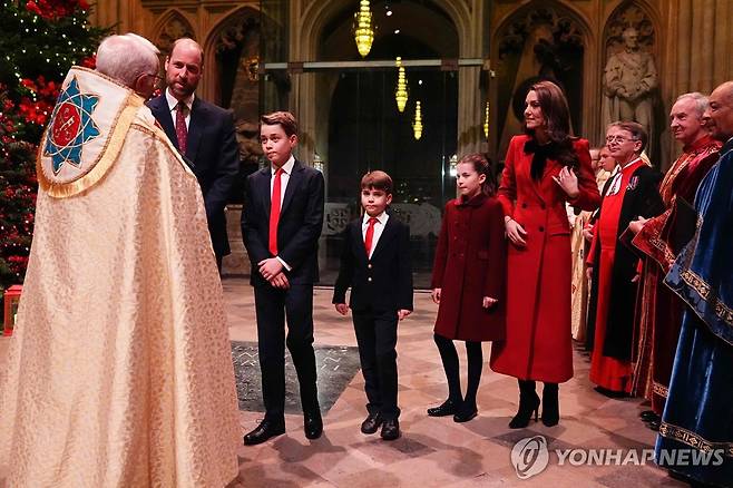 웨스트민스터 사원의 왕세자 가족 [AFP 연합뉴스]