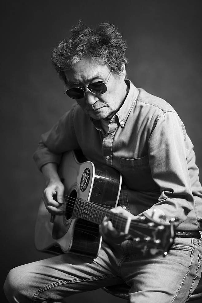 밴드 키보이스와 히식스 등에서 활동하며 우리나라 그룹사운드 전성시대를 연 기타리스트 김홍탁이 7일 폐암으로 별세했다. /박성서 대중음악평론가 제공