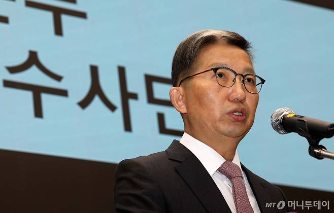 [서울=뉴시스] 고범준 기자 = 우종수 경찰청 국가수사본부장이 9일 오전 서울 서대문구 경찰청에서 윤석열 대통령의 비상계엄 수사 상황과 관련 브리핑 하고 있다. 2024.12.09. bjko@newsis.com /사진=고범준