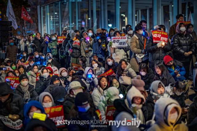 K-응원봉 집회의 모습 / 게티이미지코리아