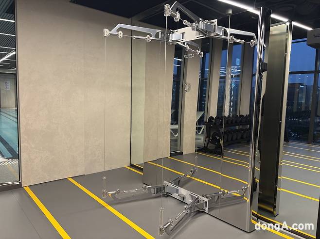 머큐어서울마곡 피트니스센터 내 도입된 테크노짐 키네시스. 사진=황소영 기자